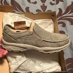 NIB Men’s Skechers Moseco Loafers - Sz 10.5M